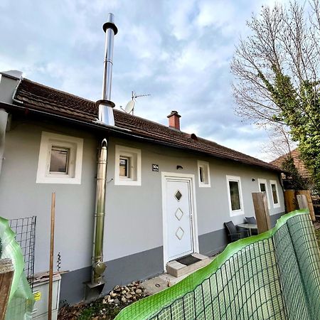 Haeuschen Fuer Monteure, Autobahn Vila Bruck an der Mur Exterior foto